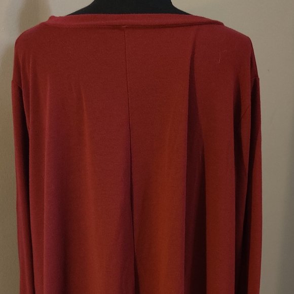 Long Sleeve, Burgundy V-Neck Shirt, Style is long and flowy. Size 3X - Picture 3 of 5